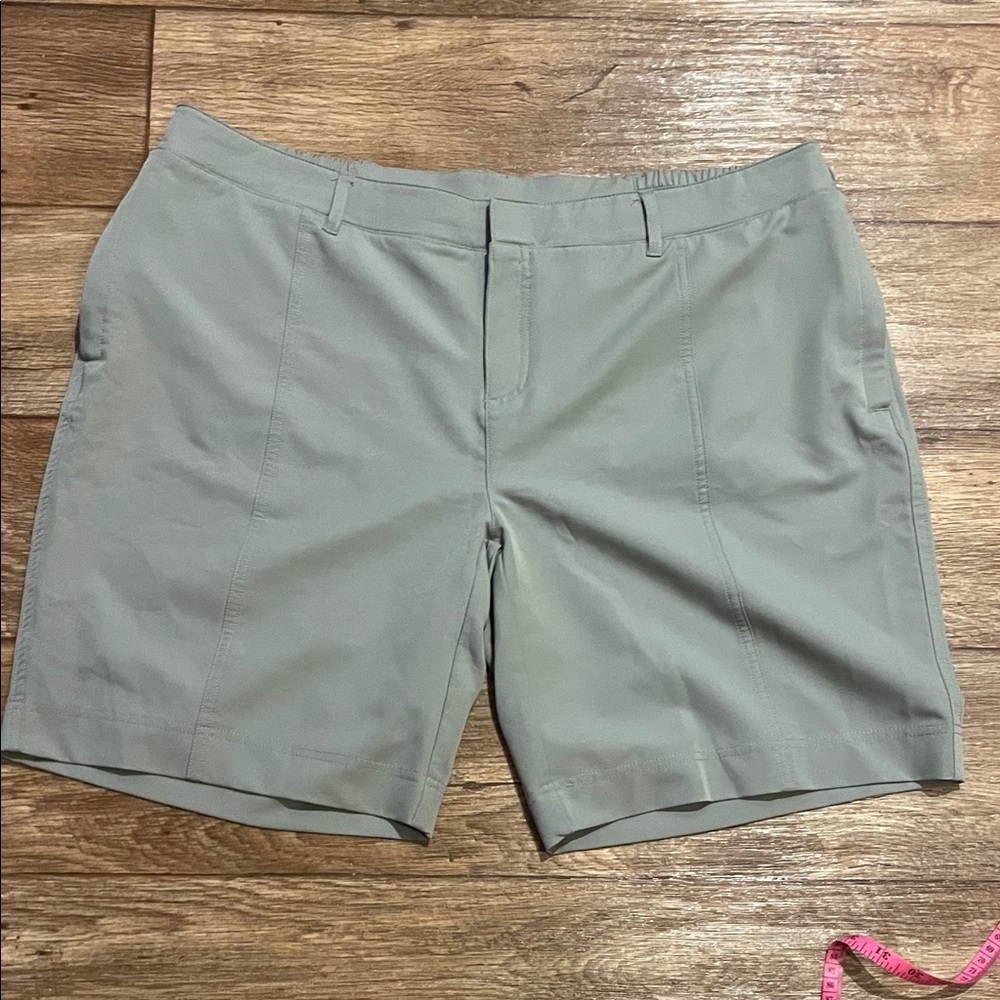 32 Degrees Cool Shorts Size XL